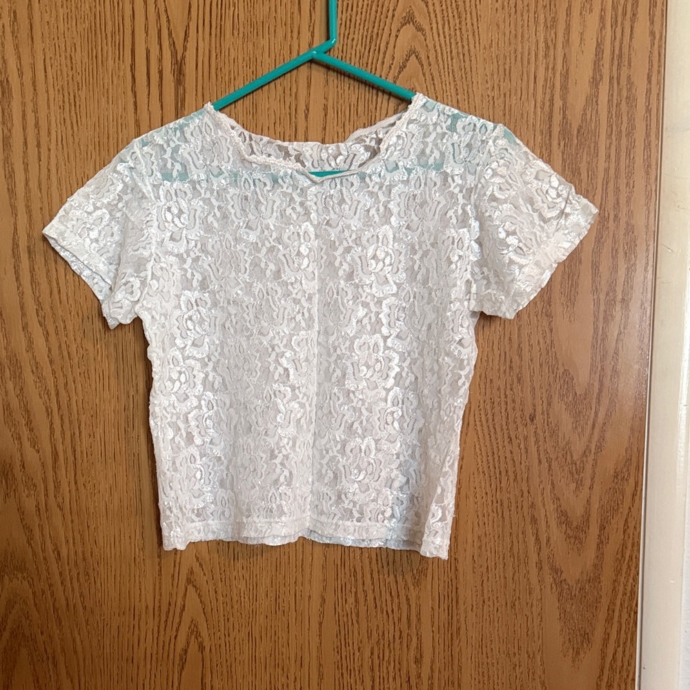 Vintage 90s Unbranded Sheer Short Sleeve Cream Lace Cropped Shirt Top M/L